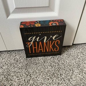 Give Thanks Decor